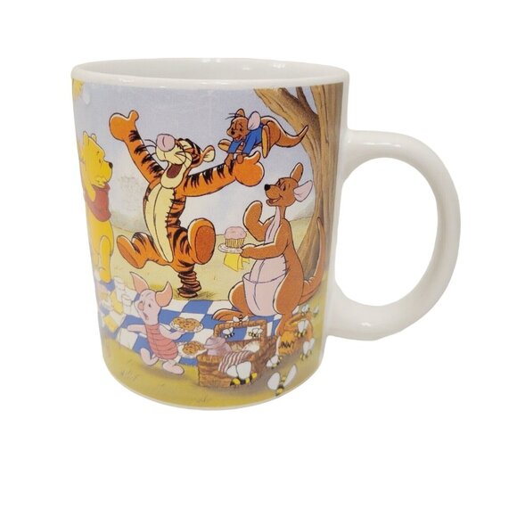 Vtg Disney Ceramic Coffee Cup Winnie Pooh Eeyore Rabbit Tigger Picnic 12OZ - Picture 1 of 6